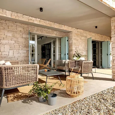 3 Bedroom Amazing In Matuhanci Matohanci