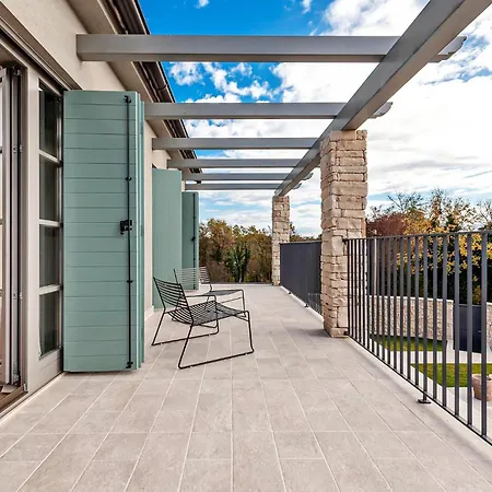 3 Bedroom Amazing In Matuhanci Holiday home
